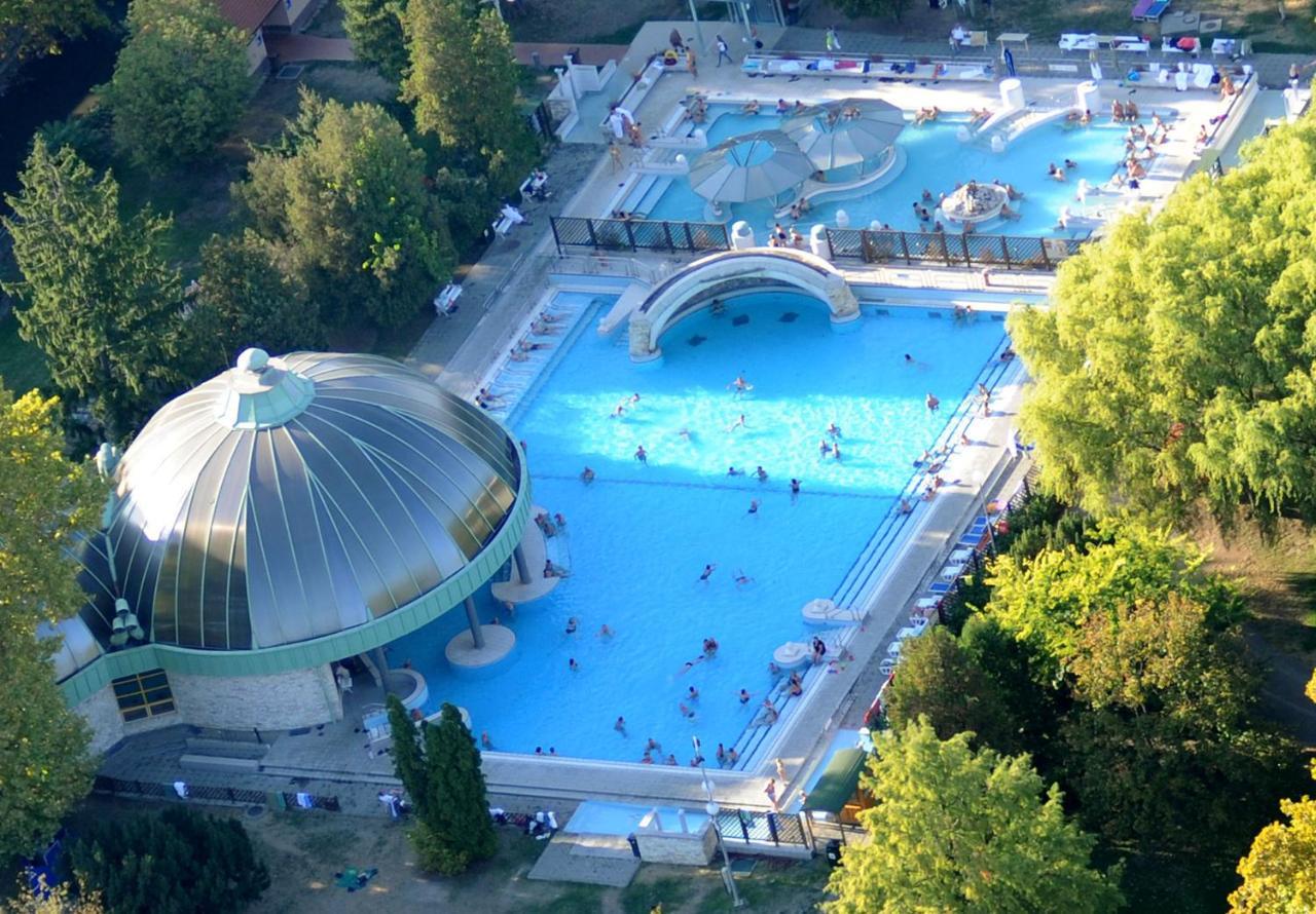 Sziget Apartman Eger Luaran gambar