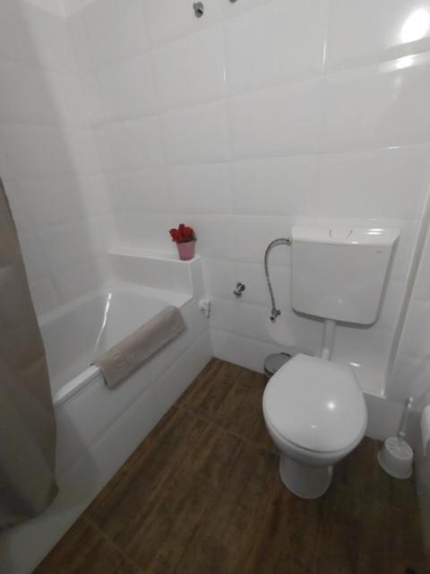Sziget Apartman Eger Luaran gambar
